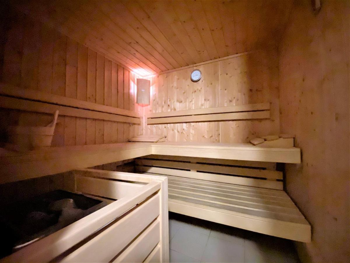 Chalet In Morzine Sleeping 12 With Sauna Экстерьер фото