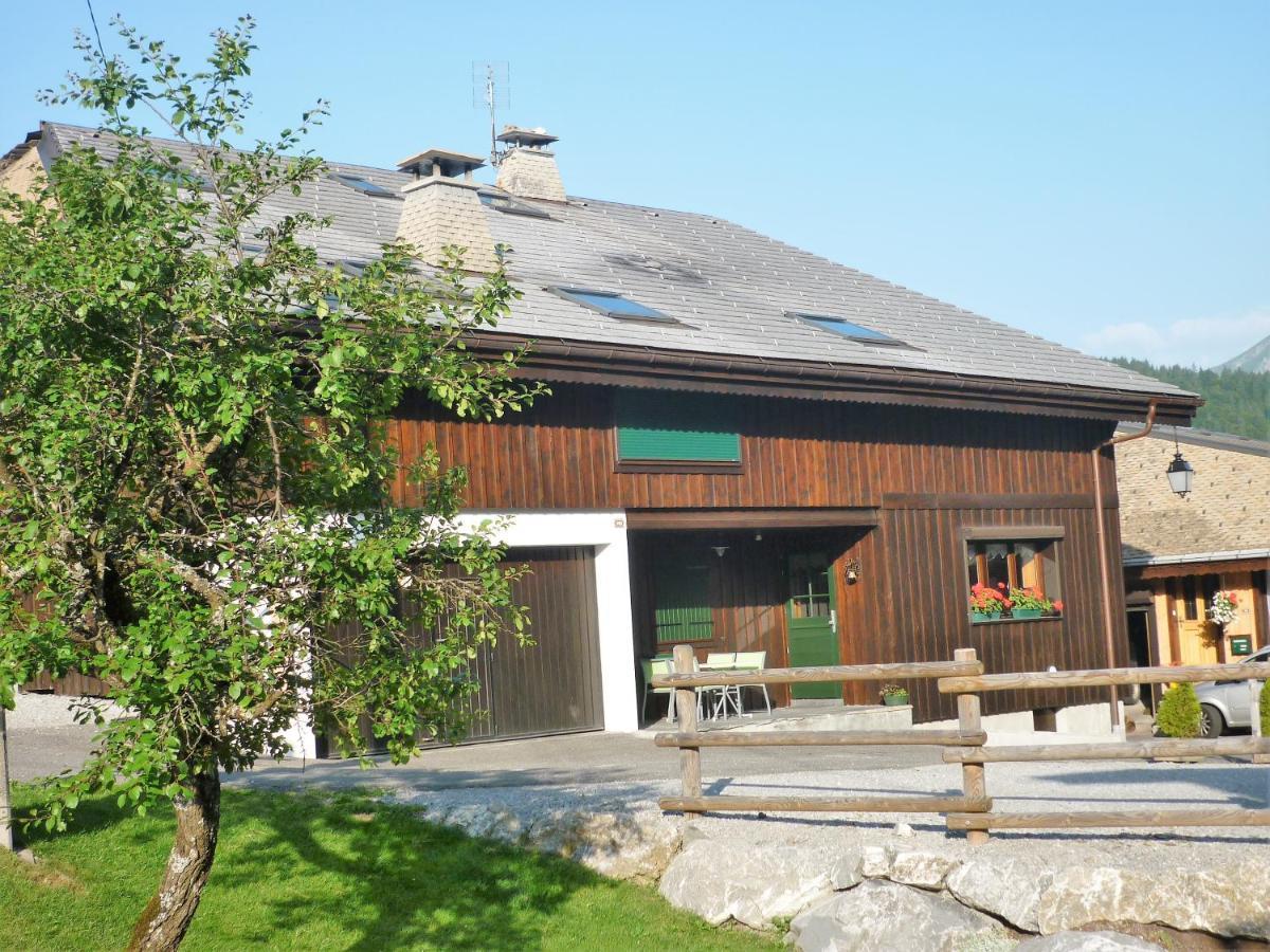 Chalet In Morzine Sleeping 12 With Sauna Экстерьер фото